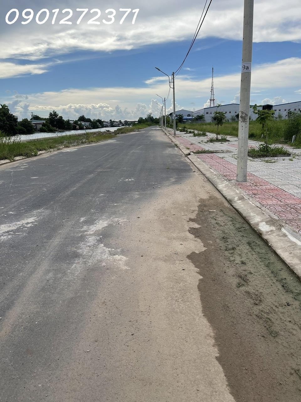 Bán lô đất góc 2 mặt tiền đường, khu đô thị Hoàng Tâm, giá tốt