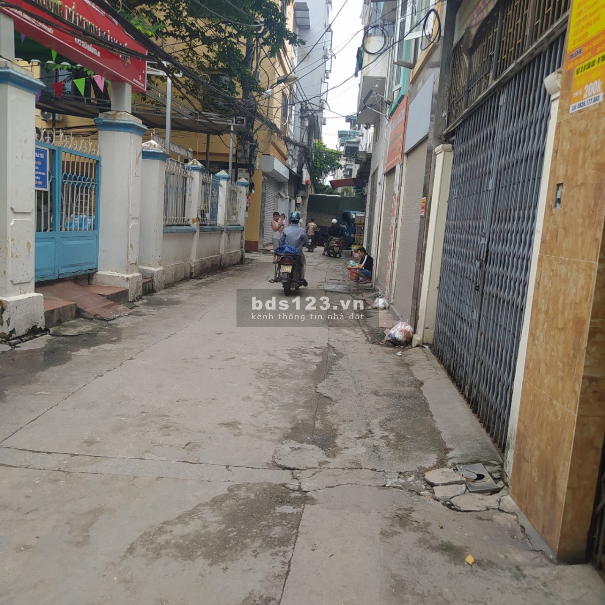 Linh Đàm - Bằng Liệt ,3 tầng, 63.5m2, Ôtô đỗ cổng, cách nhà ra ngõ ô tô chánh, sổ đổ cc, nhỉnh 4 tỷ