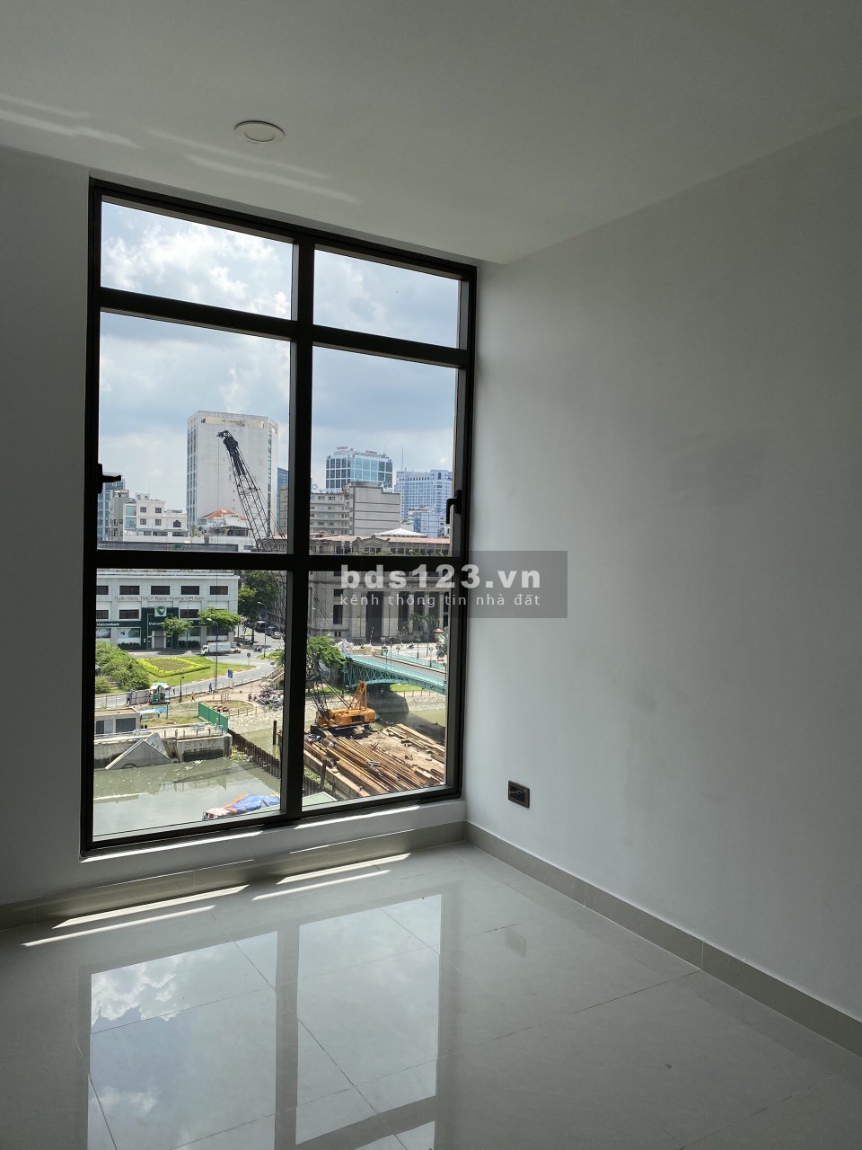 Chuyển nhượng căn hộ OFFICETEL diện tích căn hộ rộng 44m2 View sông Saigon