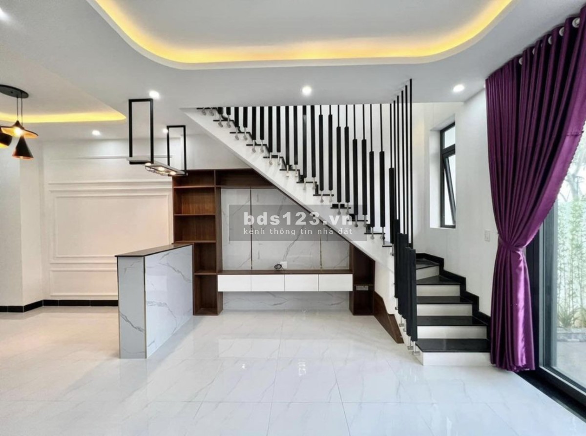 NHÀ ĐƯỜNG LỚN - CẠNH ĐH KINH TẾ Đ.NGUYỄN DUY, P3, BÌNH THẠNH 60m2 bán gấp hơn 1tỷ
