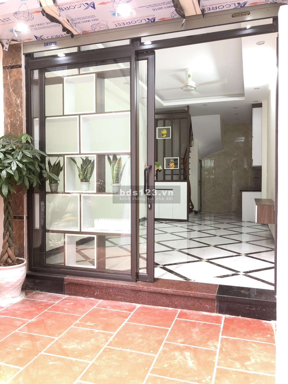 Bán nhà Minh Khai ,nhà xây mới cạnh Feliz Homes, rất gần hồ Đền Lừ