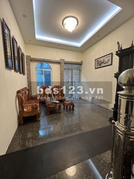 CHƯA ĐẾN 100TR/M CÓ NHÀ TRUNG TÂM HOÀN KIẾM NHÀ PHỐ NGUYỄN KHIẾT HOÀN KIẾM 30m 4.5 Tầng 2.8 tỷ