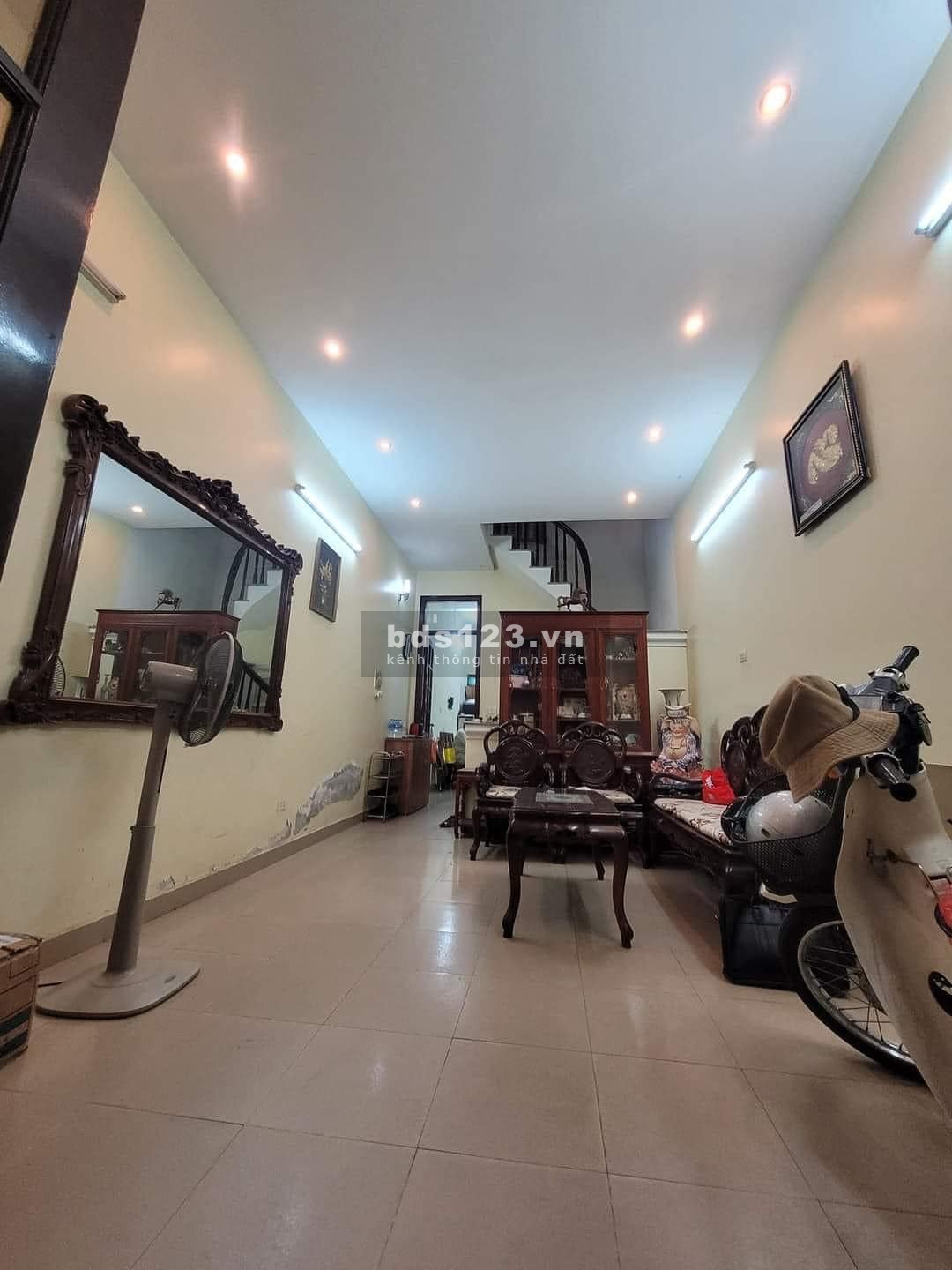 Bán nhà phân lô Hoàng Cầu 49/55m² x 4 tầng, mặt tiền 4m, Giá 12,7 tỷ TL 0868868383