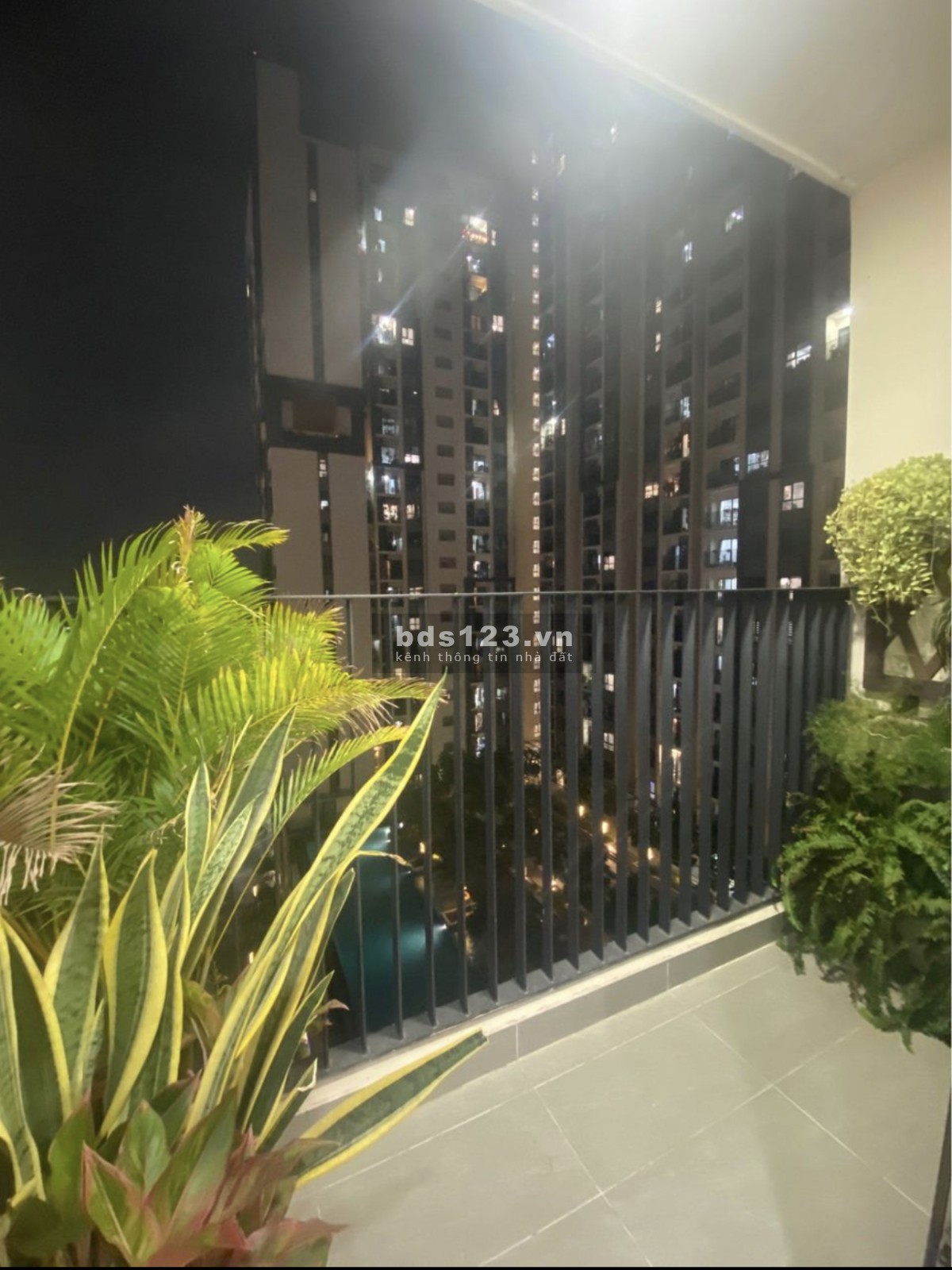 Tôi chuyển công tác cần bán căn đang ở Hà Đô Q10 87m2, view hồ bơi thoáng mát