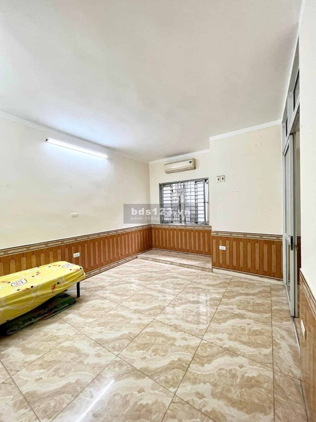 Chỉ 2.5 tỷ có ngay nhà phố Bạch Mai, Hai Bà Trưng 30M2*4 tầng, ngoc thông rộng ba gác - 50M ra ô tô