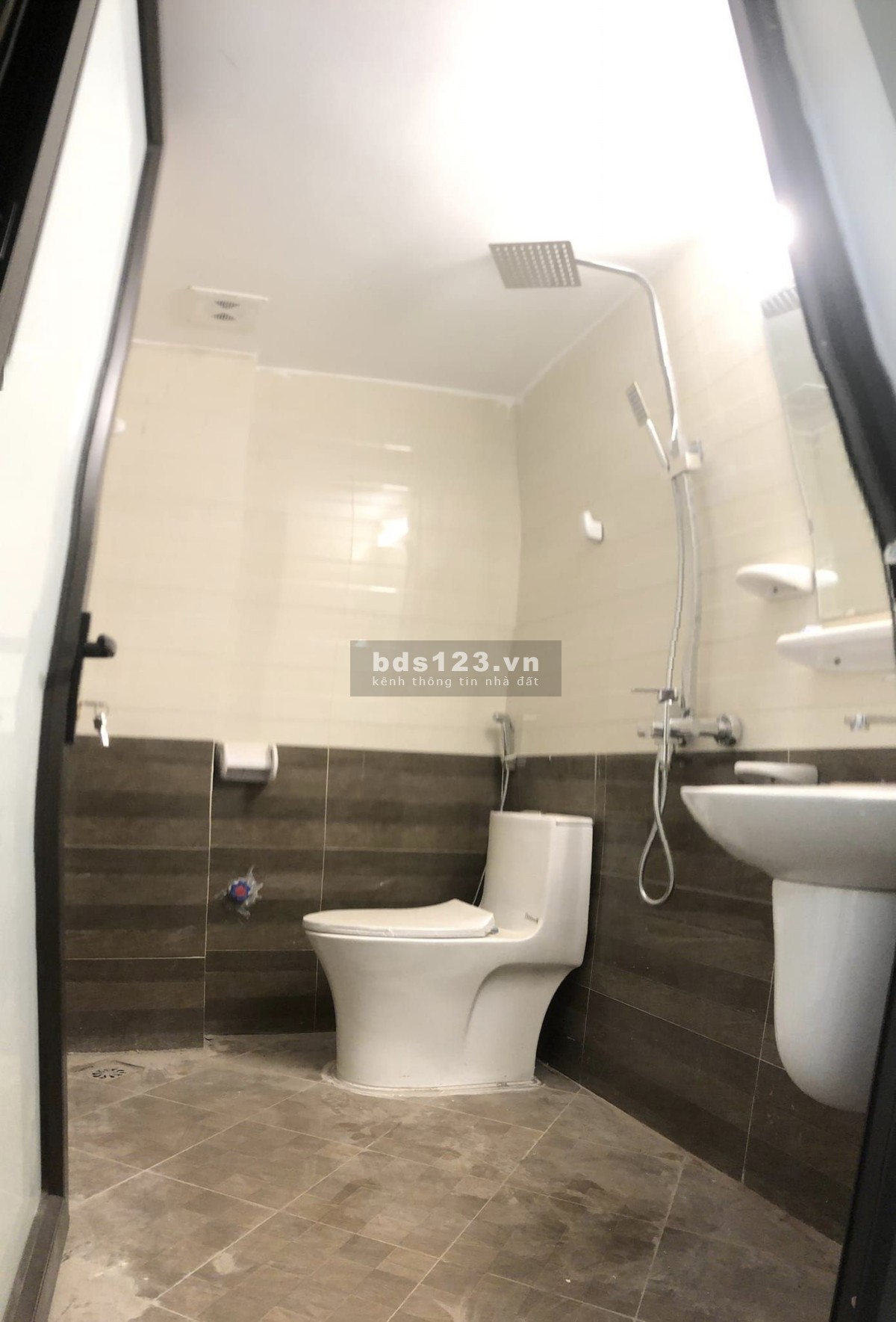 Cực rẻ!!! Nhà lê Quang Đạo - Nan Từ Liêm, một nhà ra ô tô, giá 3.5 tỷ
