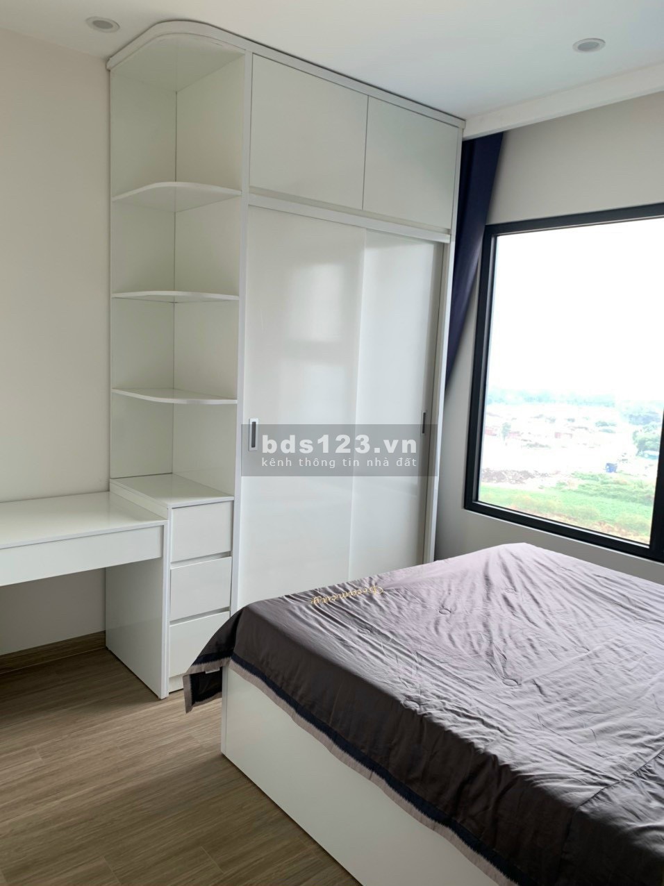 Chính chủ gửi bán 2N+1, 2WC 64m đồ cơ bản 2 tỷ 6 bao phí Vinhomes Smart City