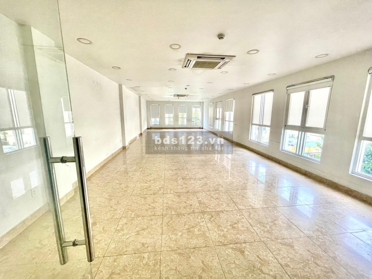 Cho thuê tòa nhà VP góc 2MT có TM PCCC giá chỉ 80tr/th Q1