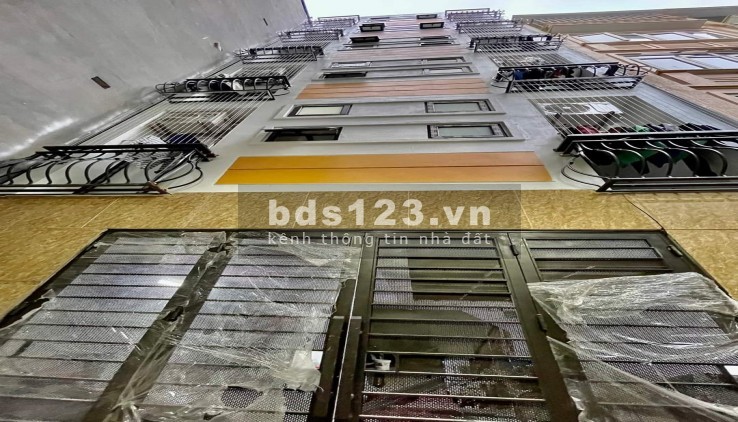 Bán gấp tòa chung cư mini gần trường ĐH Tài Nguyên, 70m2x7T thang máy, thu nhập 60tr/tháng