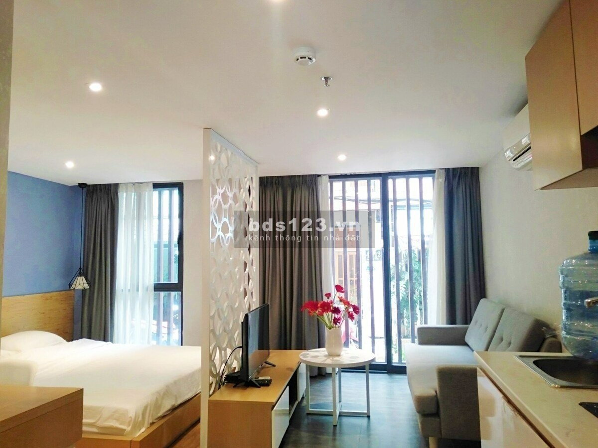 Chính chủ cần cho thuê căn hộ 30m2 đường lớn nội bộ an ninh, có ban công trung tâm Quận 1, Quận 3