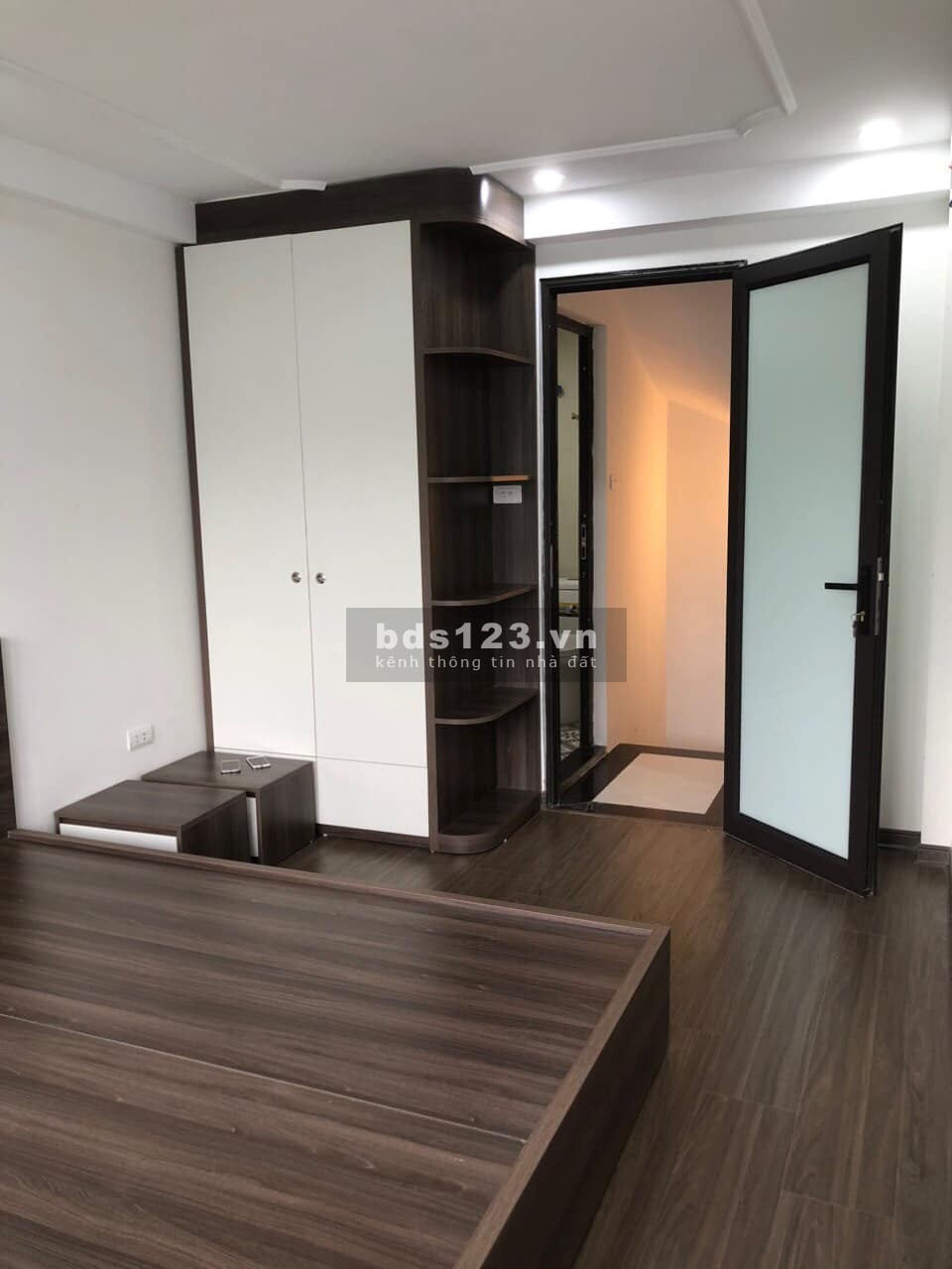 Bán nhà riêng chợ Khâm Thiên, Đống Đa, 25m² x 4 tầng, 2,15 tỷ, nhà sát phố