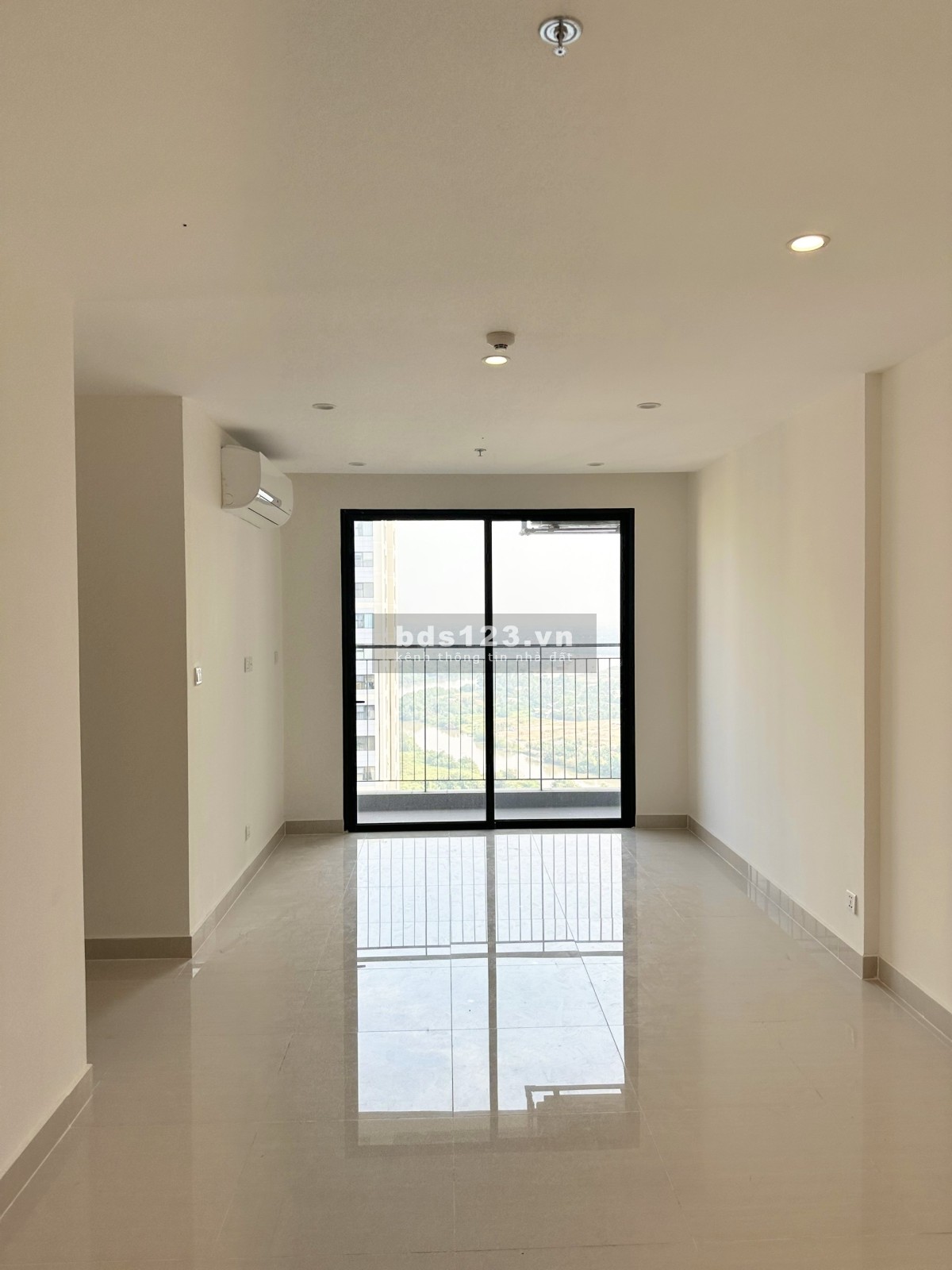 Bán căn hộ 3pn giá ưu đãi tại Vinhomes Grand Park quận 9