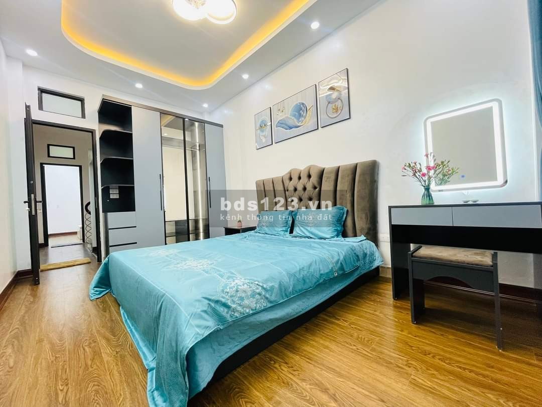 Bán Nhà Vĩnh Hưng Lĩnh Nam Hoàng Mai 5 tầng -38 m2 Lô góc mặt tiền 4,3m -3,15 tỷ Lh 0971426909
