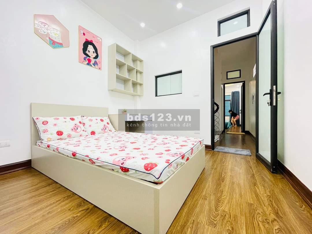 Bán Nhà Vĩnh Hưng Lĩnh Nam Hoàng Mai 5 tầng -38 m2 Lô góc mặt tiền 4,3m -3,15 tỷ Lh 0971426909
