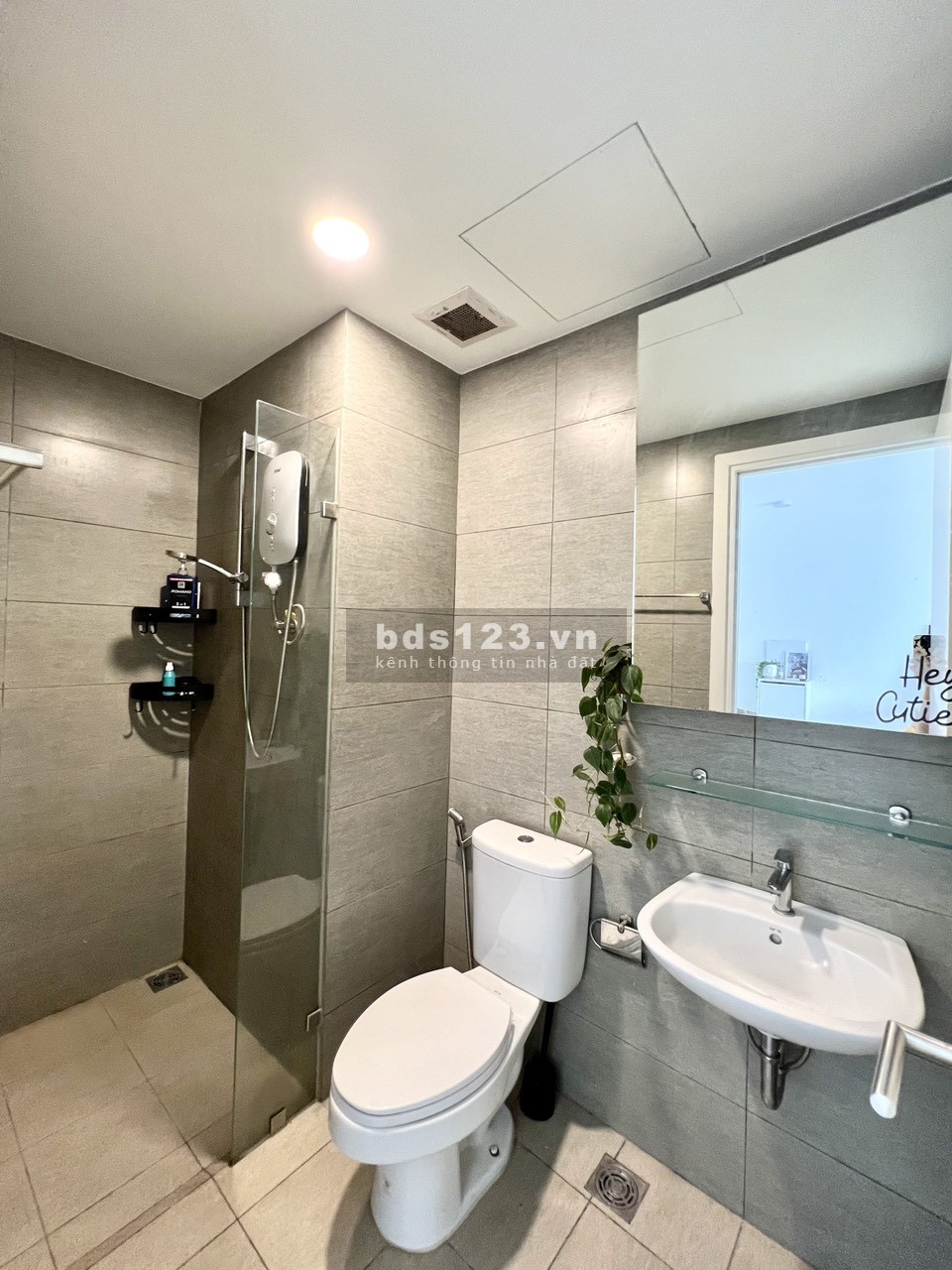 Bán căn hộ Hausneo 1PN có sổ hồng giá tốt nhật