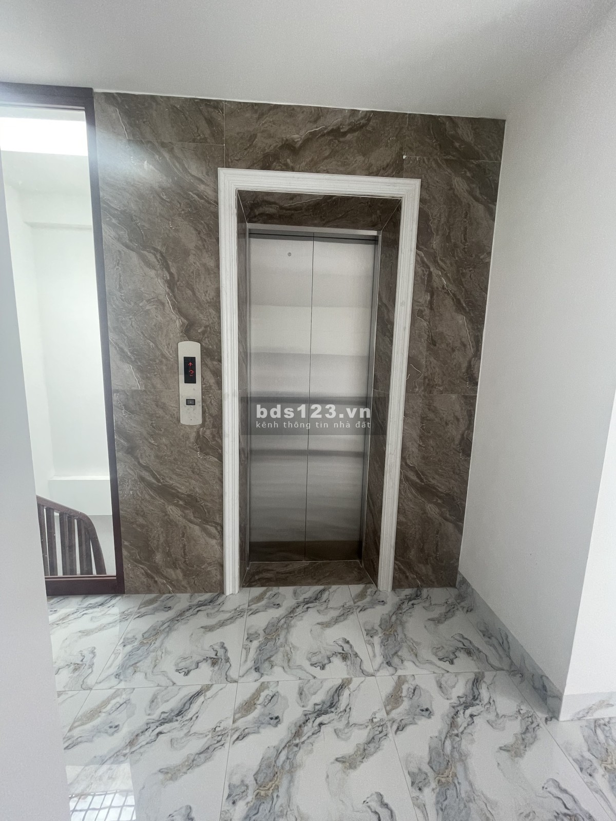 Bán gấp tòa chung cư mini gần trường ĐH Tài Nguyên, 70m2x7T thang máy, thu nhập 60tr/tháng