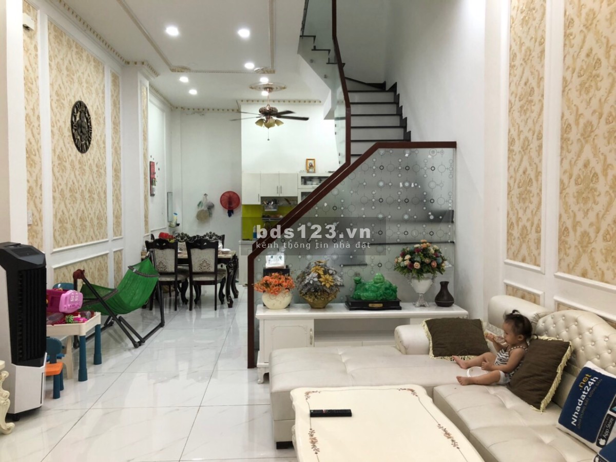 Nợ ngân hàng thanh lí mảnh đất 231m²(11x21m) 900tr/sổ và căn nhà trung tâm Thủ Dầu Một đang cho thuê