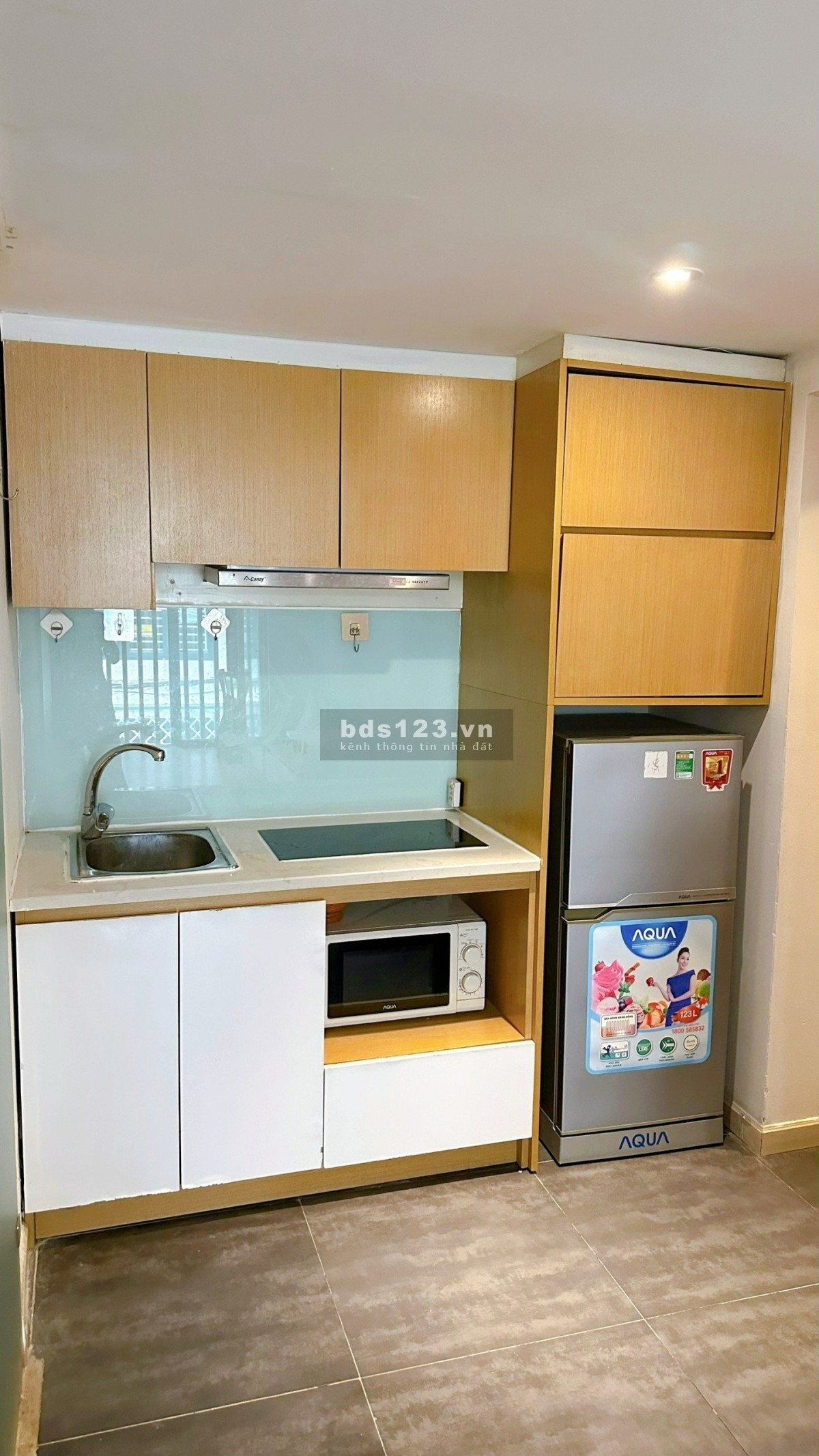 Chính chủ cần cho thuê căn hộ 30m2 đường lớn nội bộ an ninh, có ban công trung tâm Quận 1, Quận 3