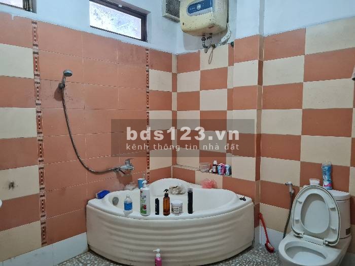 Bán nhà Nguyễn Văn Cừ, ngõ 154 Ngọc Lâm, 5 tầng dt 42.1m2 mặt tiền 4.2m, giá thương lượng