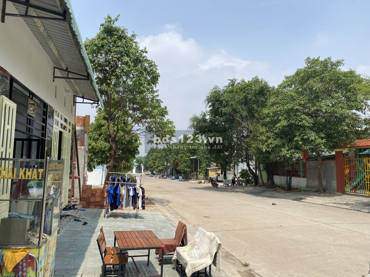 Bán 300m2(10x30) Dãy trọ Bình Dương xây mới trong KCN Becamex thu nhập cao, cần bán gấp 1tỷ550