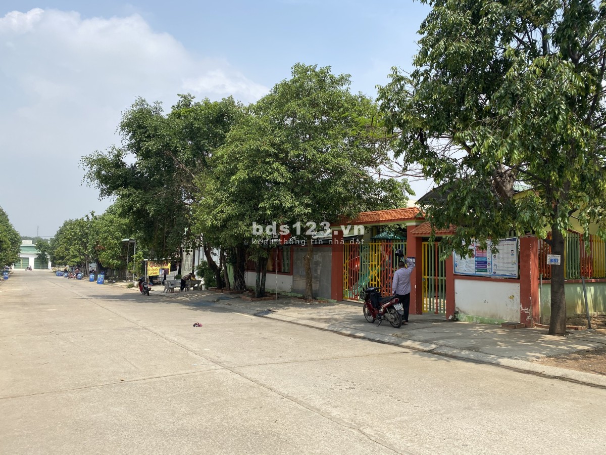 Bán 300m2(10x30) Dãy trọ Bình Dương xây mới trong KCN Becamex thu nhập cao, cần bán gấp 1tỷ550