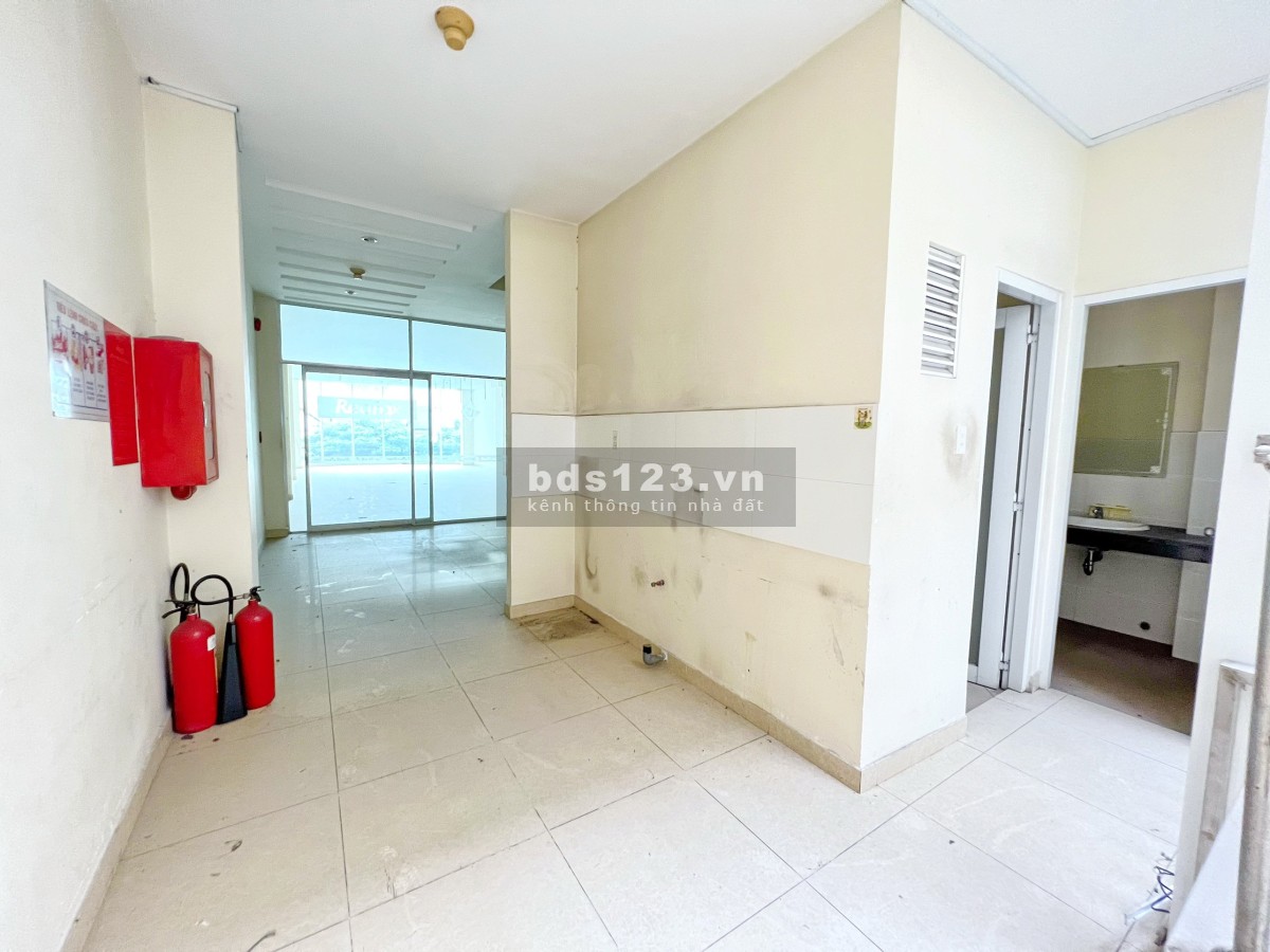 Giảm 12 tỷ bán gấp toà 50 Lâm Văn Bền Quận 7