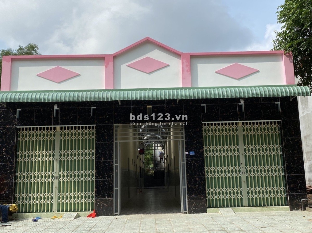 Cần bán gấp dãy trọ đôi đang kinh doanh 20 triệu và lô đất rộng 150m², full thổ cư