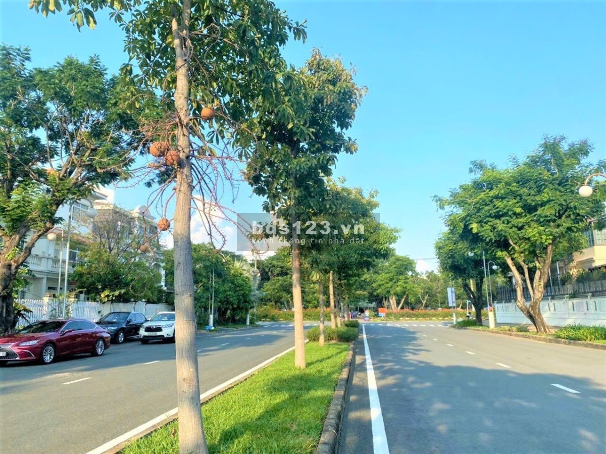Cô bán biệt thự song lập Mỹ Hào đường Hà Huy Tập, cạnh cầu ánh sao