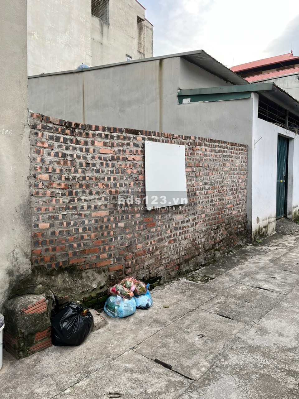 Bán đất thổ cư vuông vắn sổ đỏ chính chủ