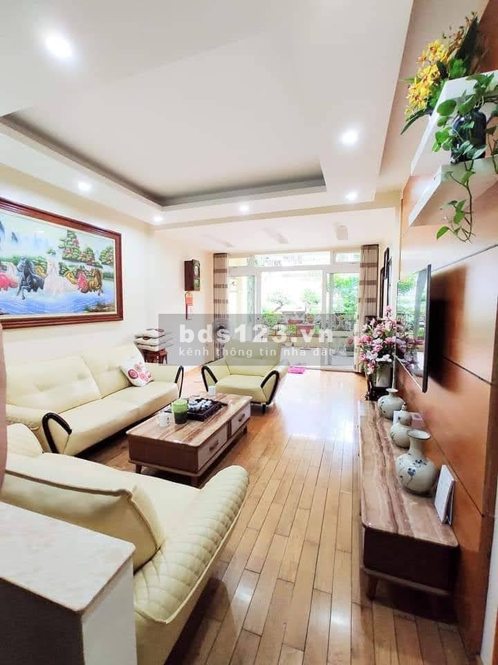Bán nhà tại cầu Am Hà Đông, ô tô đỗ cữa, kinh doanh sầm uất, giá chỉ 5 tỷ 2, lh 0936012333
