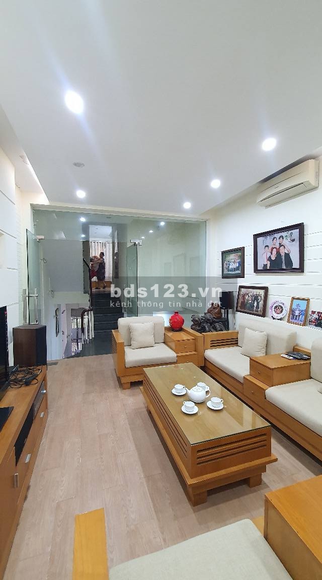 Bán nhà Thanh Xuân dt 26m2 - 3T - MT 4.4m - 2.6 Tỷ