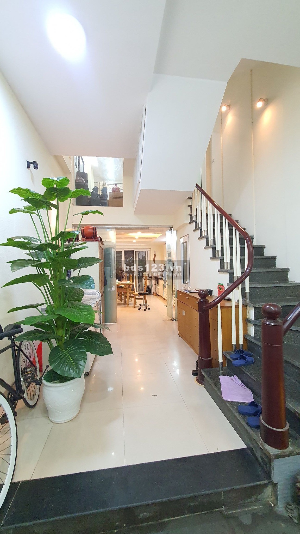 Bán nhà Thanh Xuân dt 26m2 - 3T - MT 4.4m - 2.6 Tỷ
