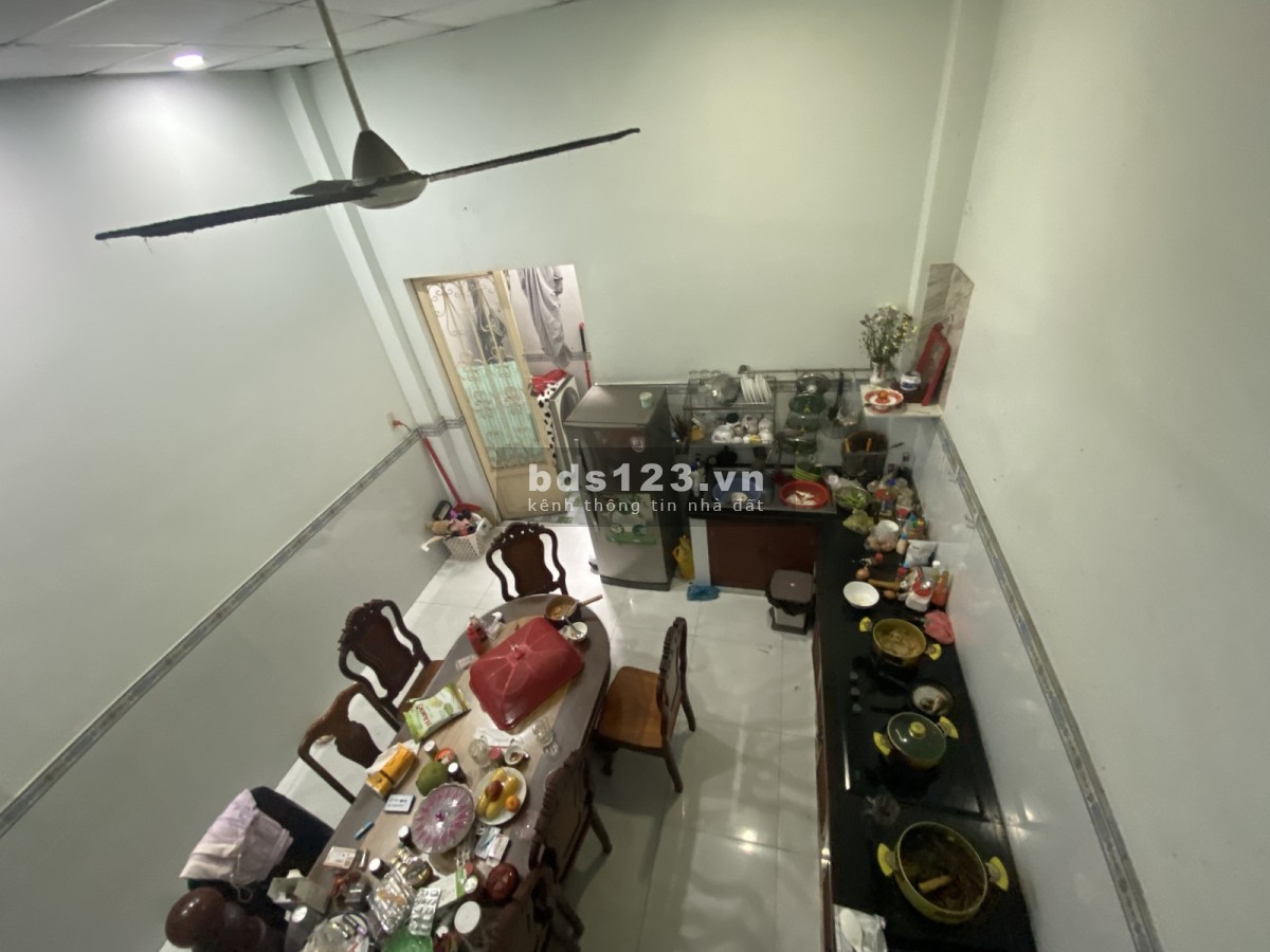Bán nhà Lũy Bán Bích, Tân Phú, 40m2, 2 Tầng, HXH Thông, 0977303827
