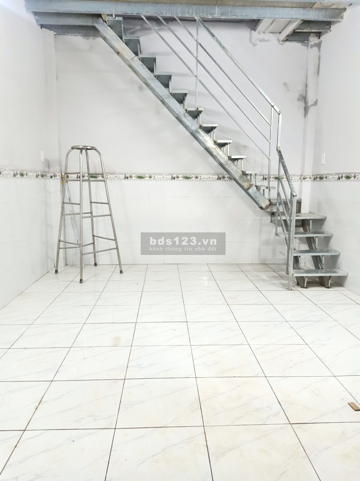 Cho thuê mặt bằng Quận 12Mặt tiền đường vào chùa Pháp Thạnh (Gần Lẩu Bò Tèo 100m)