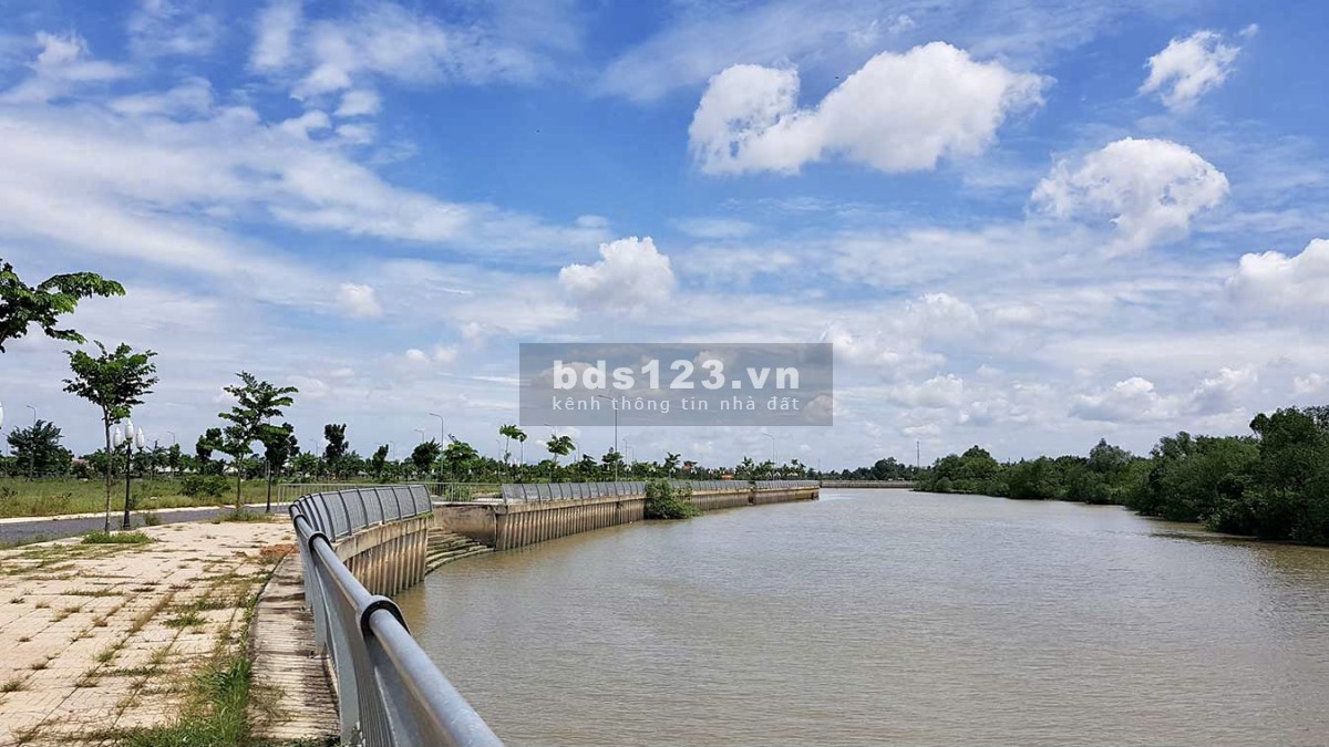 Bán đất giảm ngay 150tr cho khách chốt cọc trong tuần lô góc 2 mặt tiền tại KDC Long Hưng