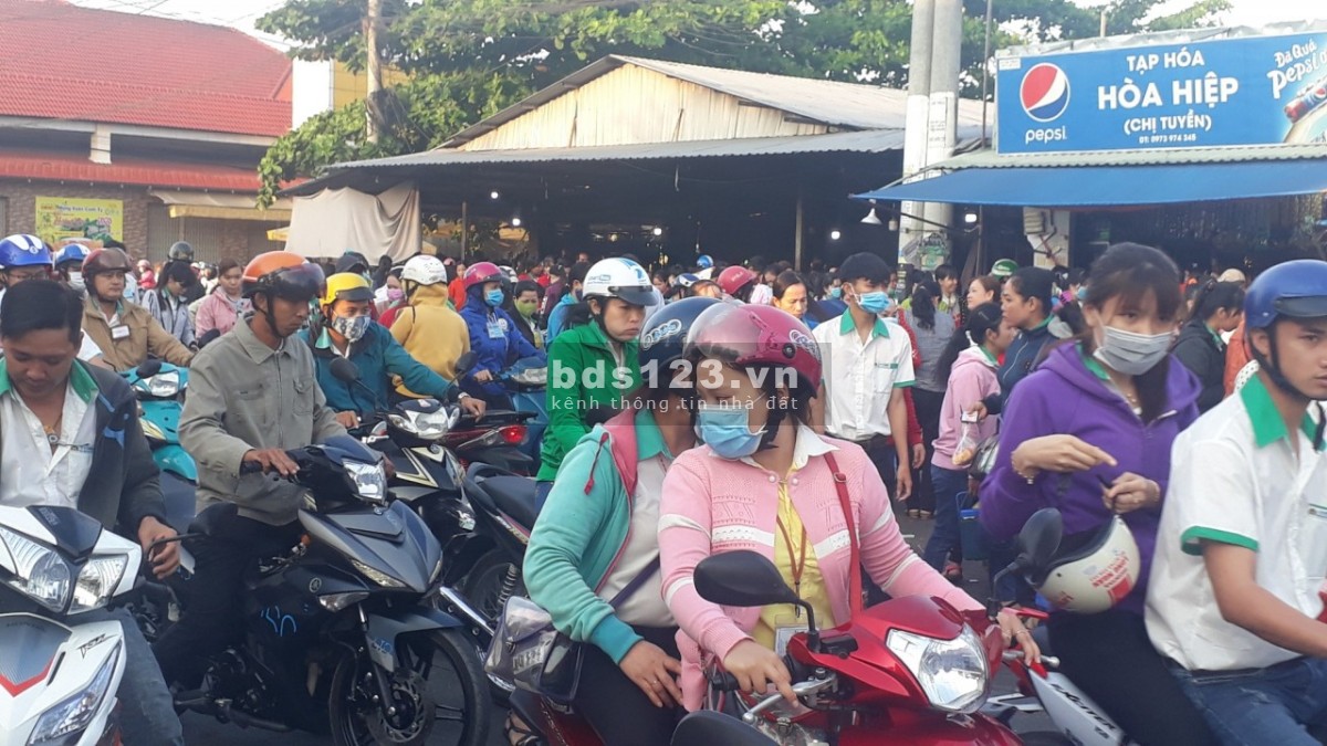 TÔI CẦN BÁN DÃY TRỌ MỚI XÂY, NGAY KHU ĐÔ THỊ, SÁT KCN, GẦN CHỢ, ĐANG CHO THUÊ KÍN, CÓ THU NHẬP NGAY