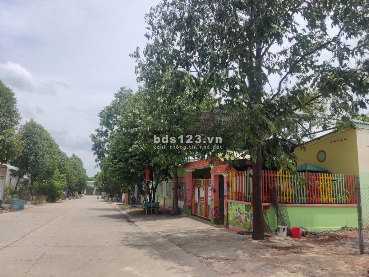 TÔI CẦN BÁN DÃY TRỌ MỚI XÂY, NGAY KHU ĐÔ THỊ, SÁT KCN, GẦN CHỢ, ĐANG CHO THUÊ KÍN, CÓ THU NHẬP NGAY