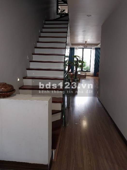 Bán nhà Cổ Linh Long Biên, khu liền kề Minh Tâm, DT: 93m2, 5 tầng, mặt tiền 4,5m 16.5 tỷ