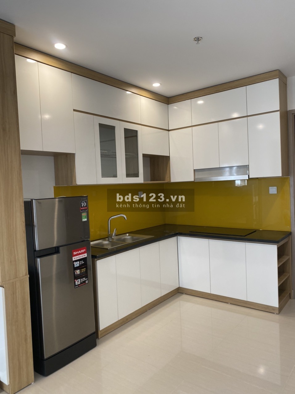Chính chủ cần bán gấp căn hộ 2PN1WC nội thất cơ bản, giá 1,630 tỷ - Vinhomes Ocean Park