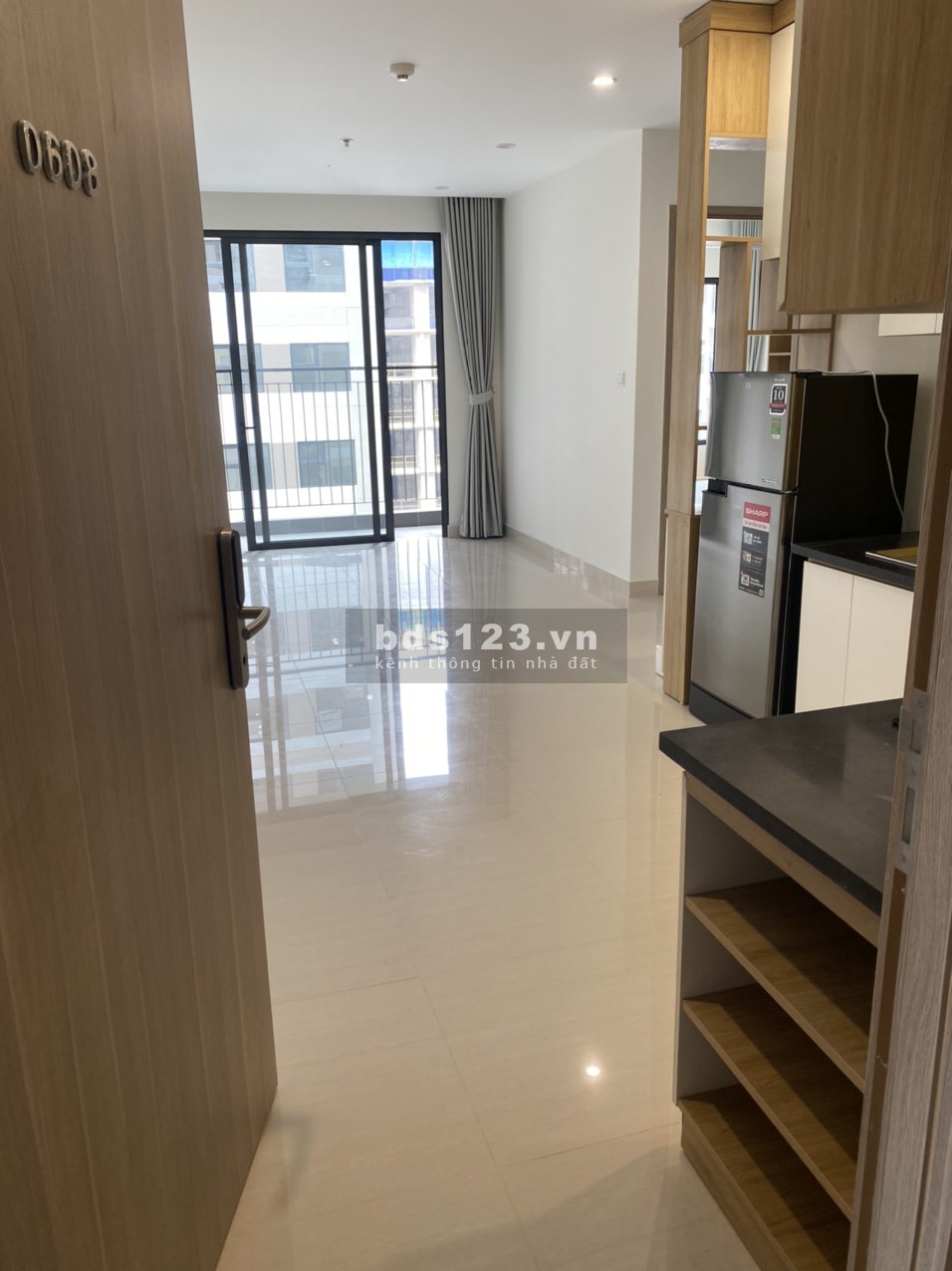 Chính chủ cần bán gấp căn hộ 2PN1WC nội thất cơ bản, giá 1,630 tỷ - Vinhomes Ocean Park