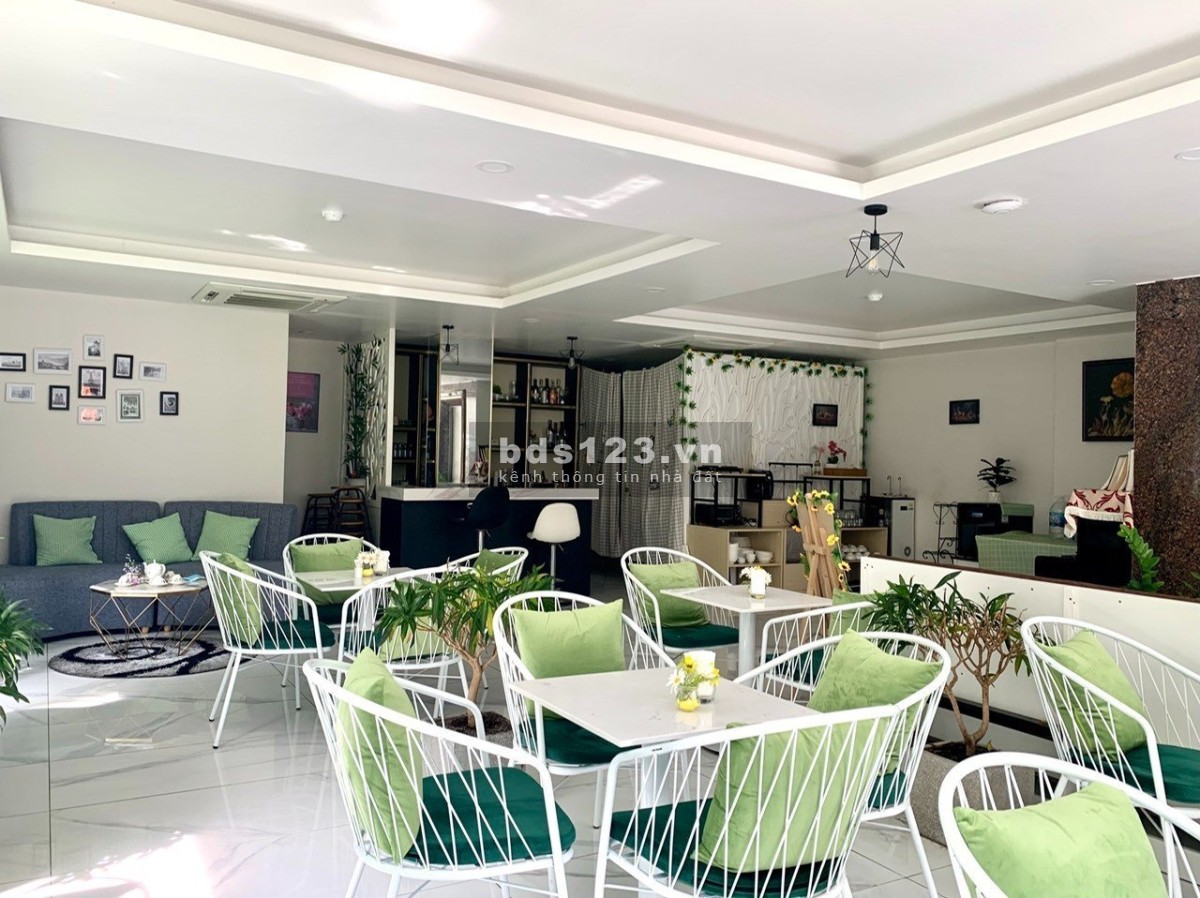 Cho thuê mặt bằng tầng trệt căn góc công viên nhà phố làm cafe, spa, nail ngay Phú Mỹ Hưng, quận 7