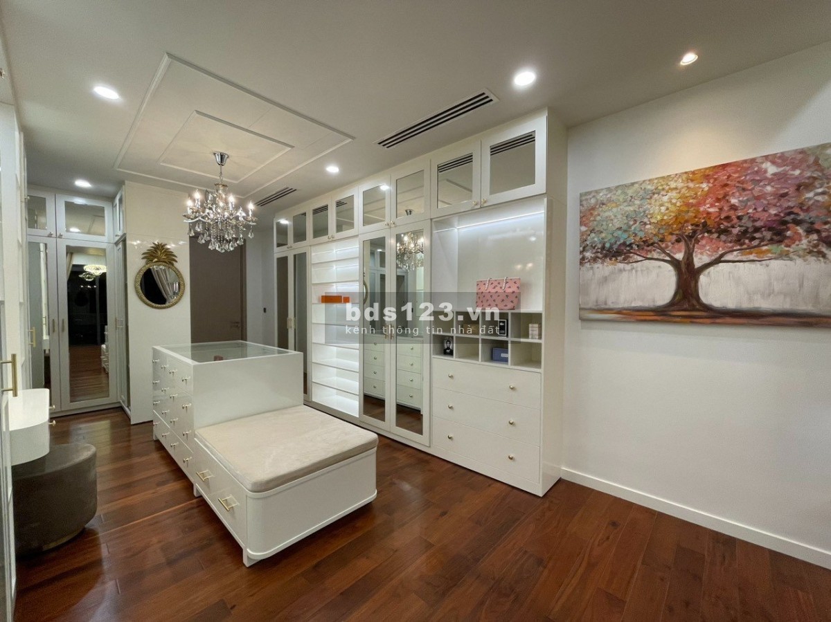 4 bedrooms for rent in Thao Dien District 214m2 fully furnished 5000 USD