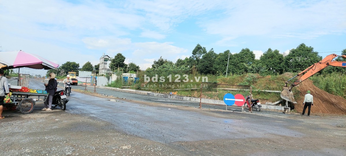 Cần bán gấp nền 115 m2 ngay cầu Cần Thơ tại khu công nghiệp Bình Minh