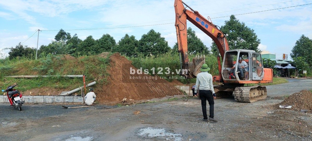 Cần bán gấp nền 115 m2 ngay cầu Cần Thơ tại khu công nghiệp Bình Minh