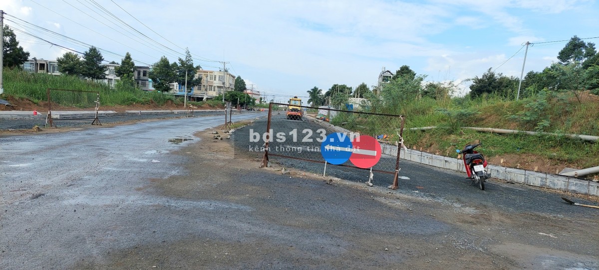 Cần bán gấp nền 115 m2 ngay cầu Cần Thơ tại khu công nghiệp Bình Minh