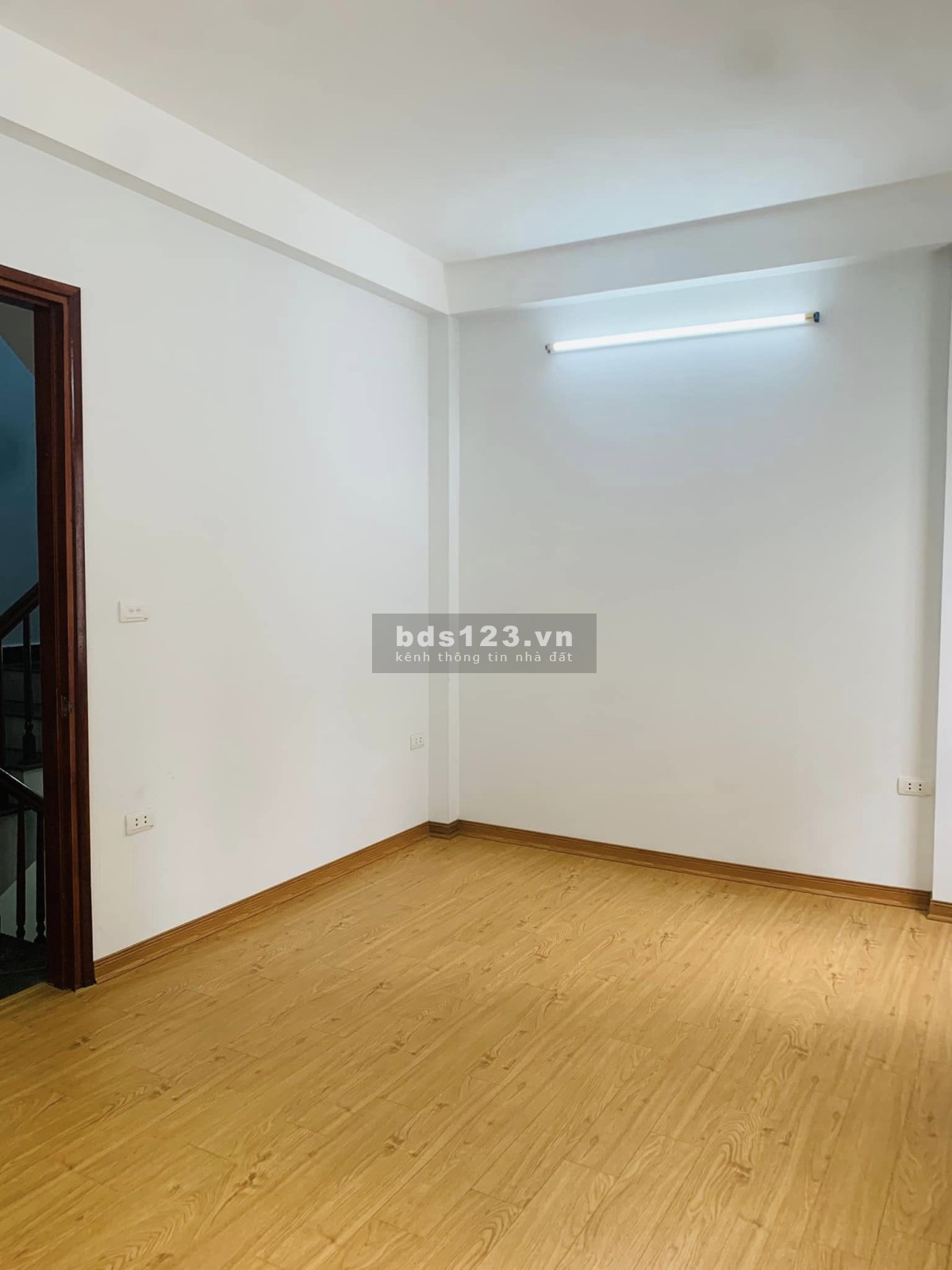 Bán nhà Văn Chương, Đống Đa, 35m2 5 tầng, 3 tỷ, lô góc, dọn vào ở ngay