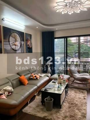 Bán nhà Ngọc Thụy 48m, ga ra, kinh doanh tấp nập chợ trường học đa tiện ích. Giá 8.7 tỷ
