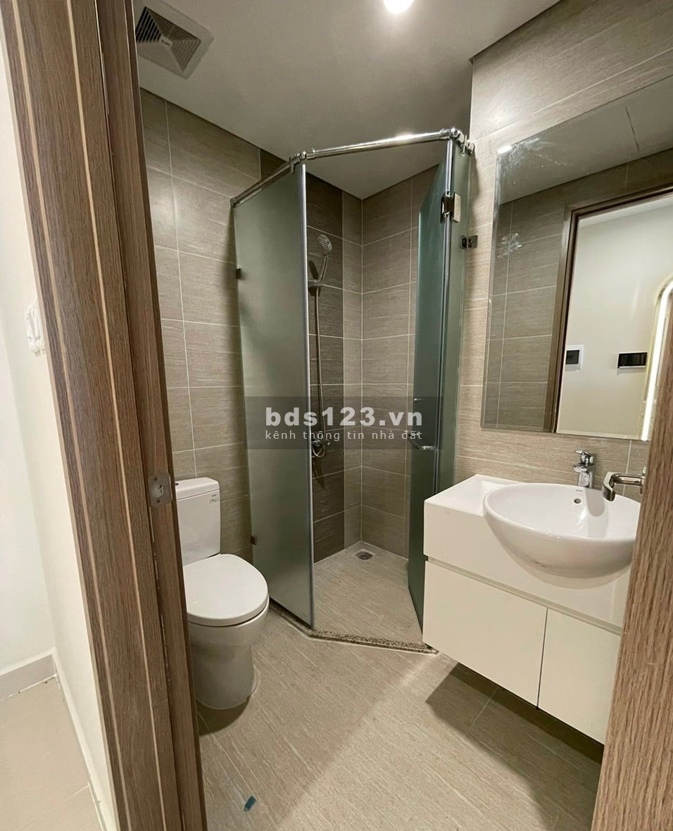 Bán căn hộ Lê Trọng Tấn 820 triệu/2PN, sổ riêng trọn đời, tặng full nội thất mới, LH 093.220.3848