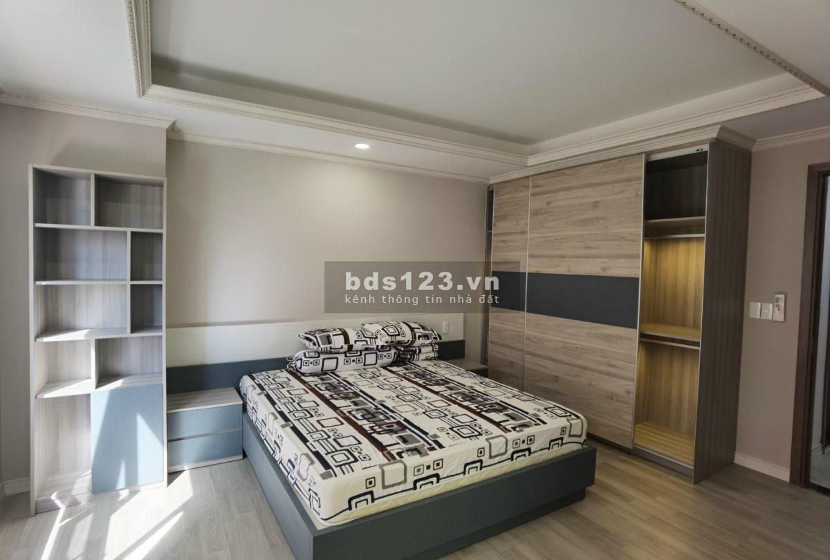 Cho thuê căn hộ 2PN,2WC,81m2, view đẹp, tầng trung. Giá : 12tr/tháng(full nt).