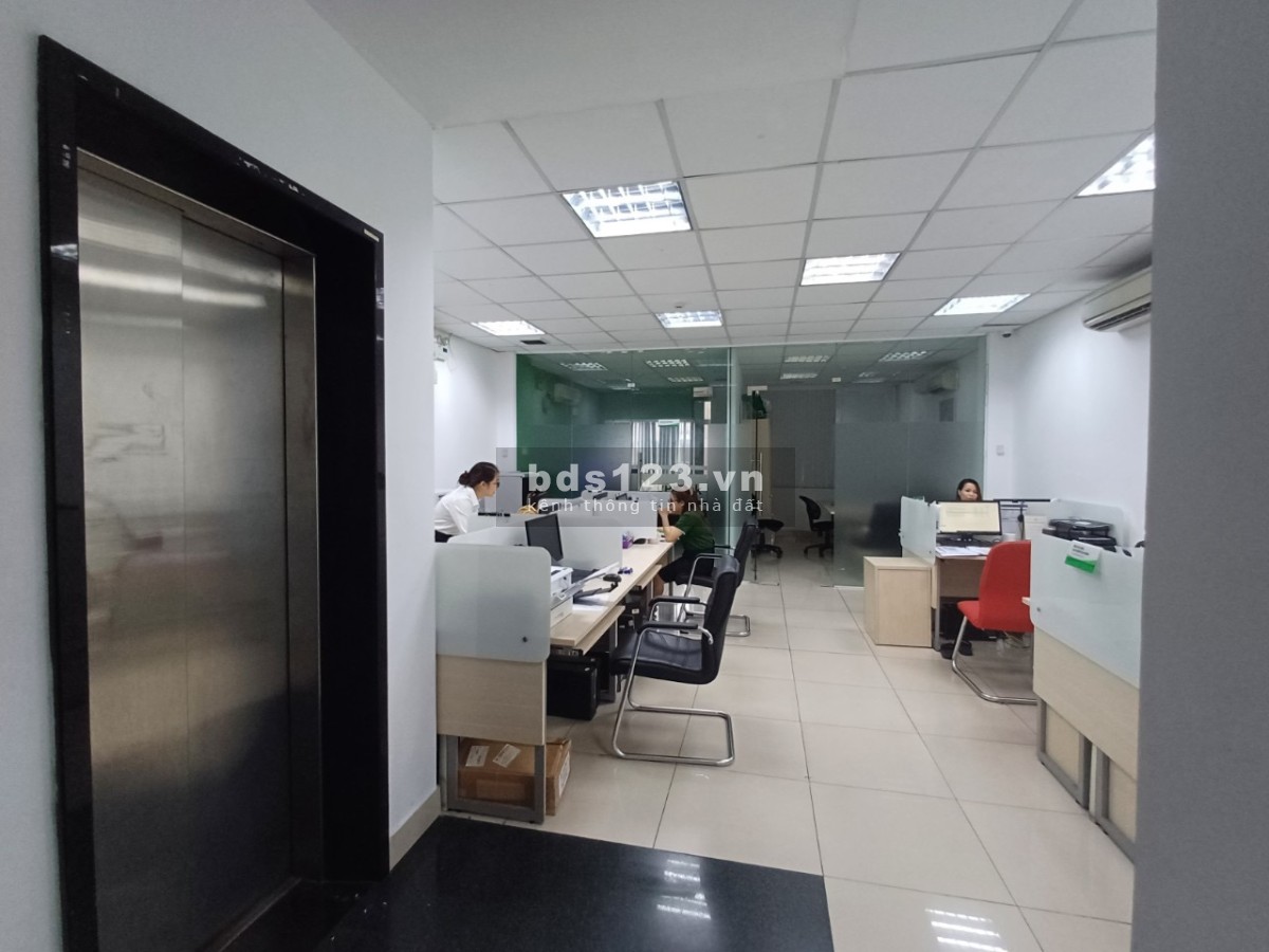 Cho thuê tòa nhà VIP MT đường Khánh Hội Quận 4, TPHCM giá tốt chính chủ